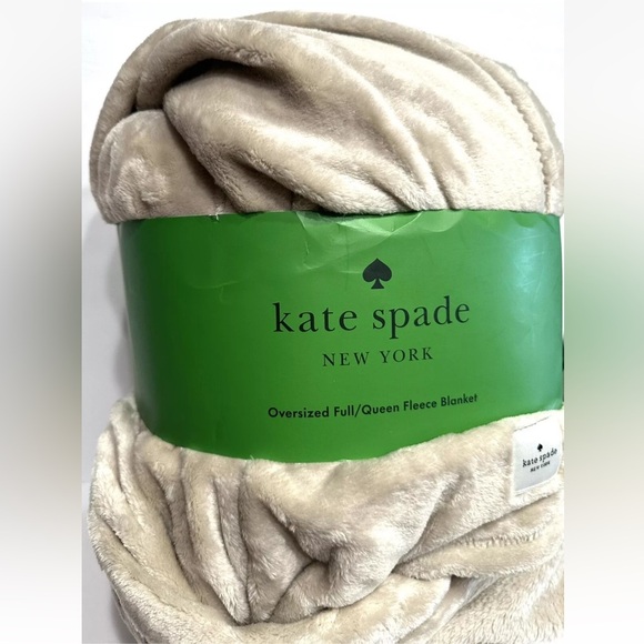 NEW, KATE SPADE Oversized Beige Tan Luxury Fleece Blanket Full Queen Throw - Picture 1 of 7